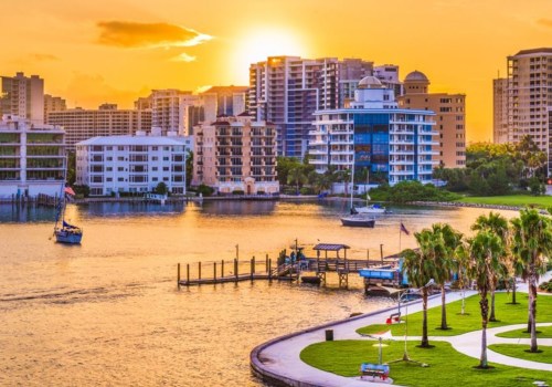 What is the Average Price Range for Food at Sarasota, Florida Pubs?
